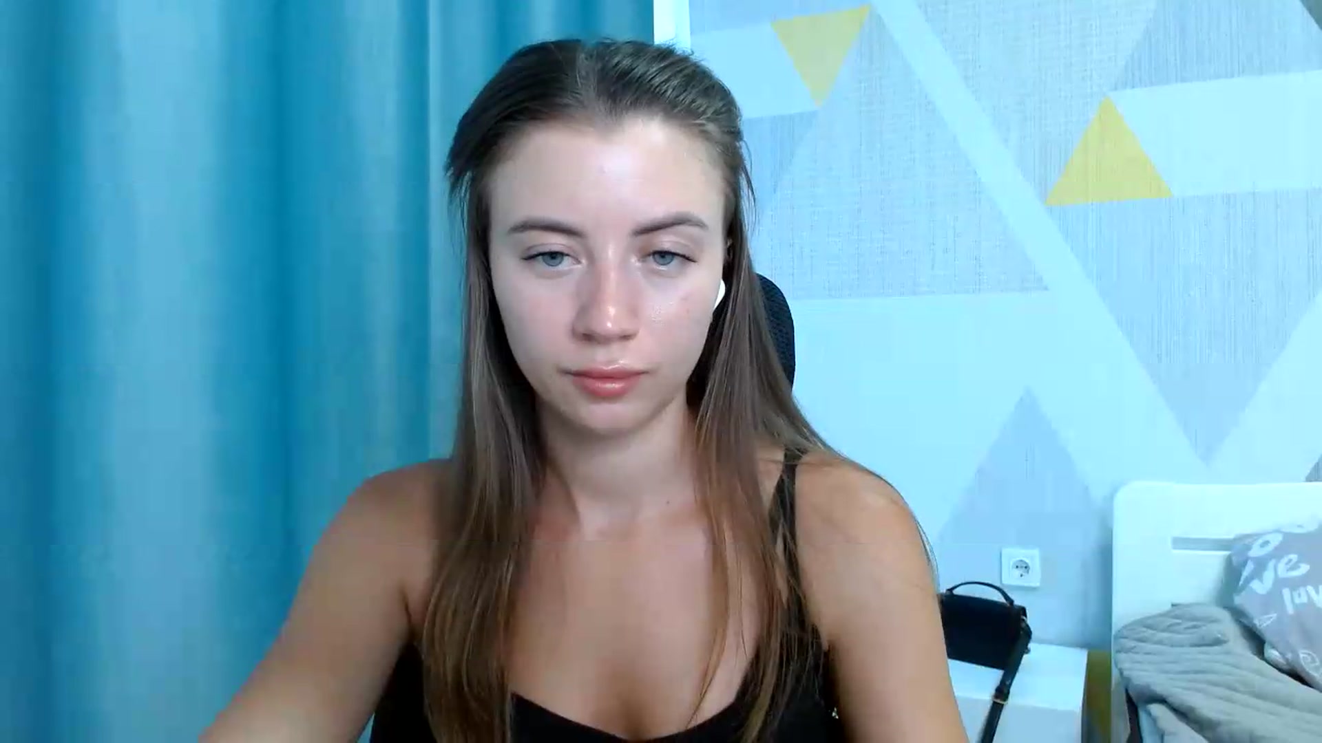 Gallery image thumbnail from Sulfate0's myfreecams stream on, 08/17/2026, 08:12 image 10 of 20