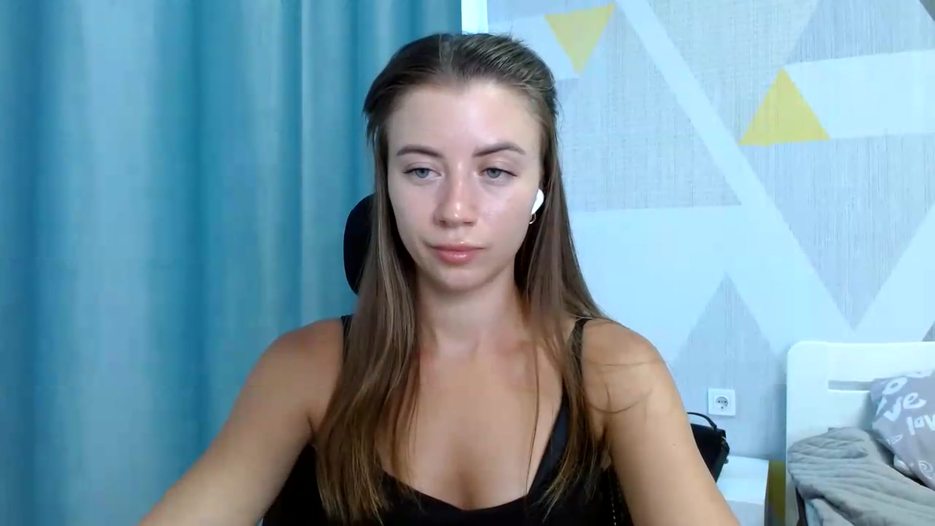 Gallery image thumbnail from Sulfate0's myfreecams stream on, 08/17/2026, 08:12 image 16 of 20