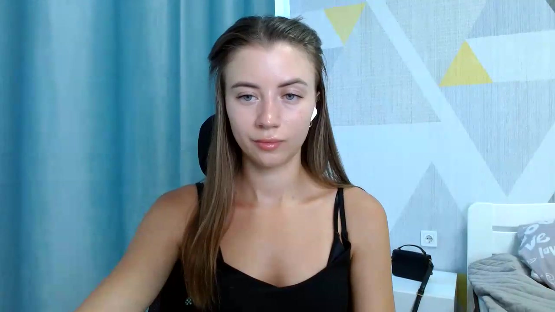 Gallery image thumbnail from Sulfate0's myfreecams stream on, 08/17/2026, 08:12 image 7 of 20