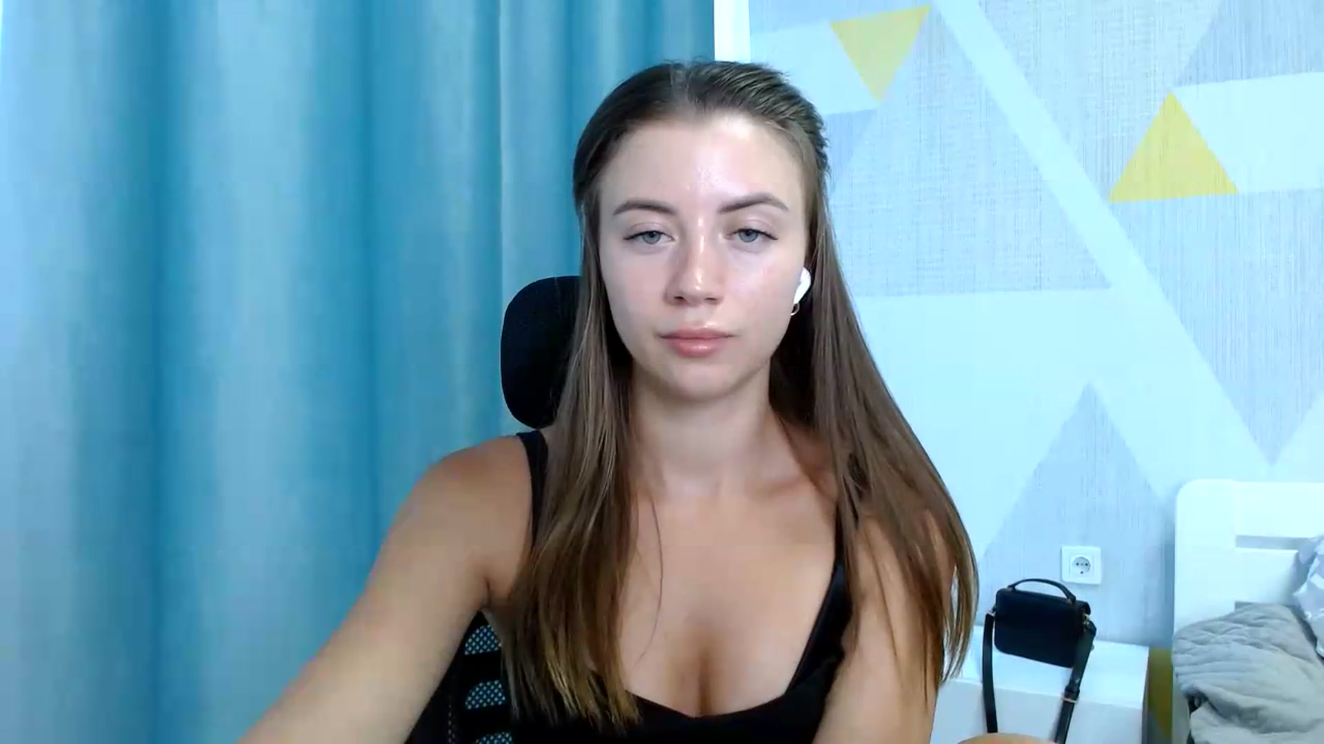 Gallery image thumbnail from Sulfate0's myfreecams stream on, 08/17/2026, 09:12 image 9 of 20