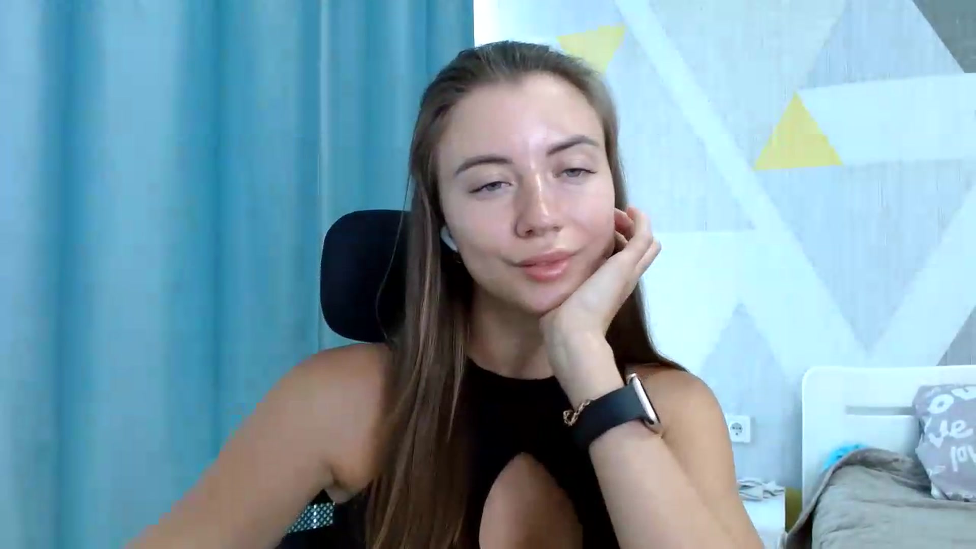 Gallery image thumbnail from Sulfate0's myfreecams stream on, 08/18/2026, 09:43 image 18 of 20
