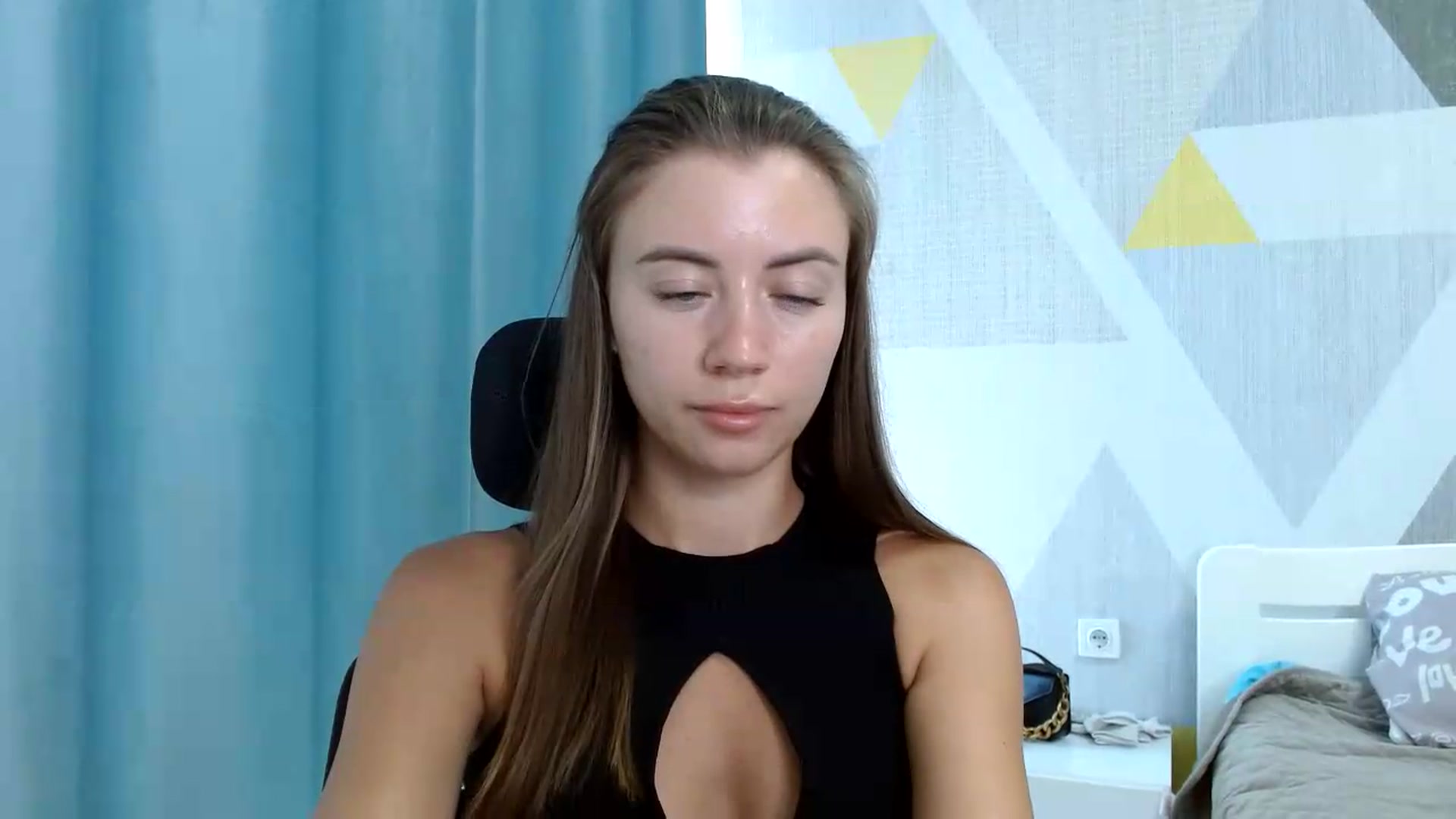 Gallery image thumbnail from Sulfate0's myfreecams stream on, 08/18/2026, 09:43 image 16 of 20