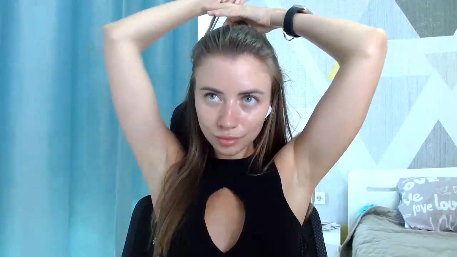 Gallery image thumbnail from Sulfate0's myfreecams stream on, 08/18/2026, 10:42 image 11 of 20
