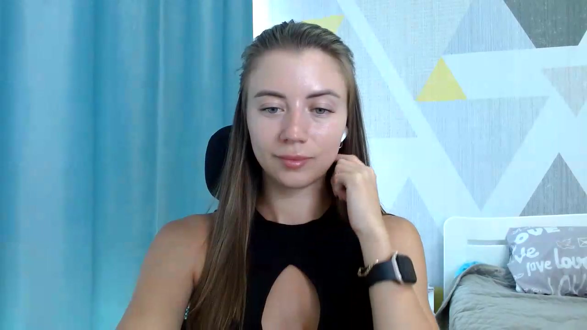 Gallery image thumbnail from Sulfate0's myfreecams stream on, 08/18/2026, 10:42 image 13 of 20