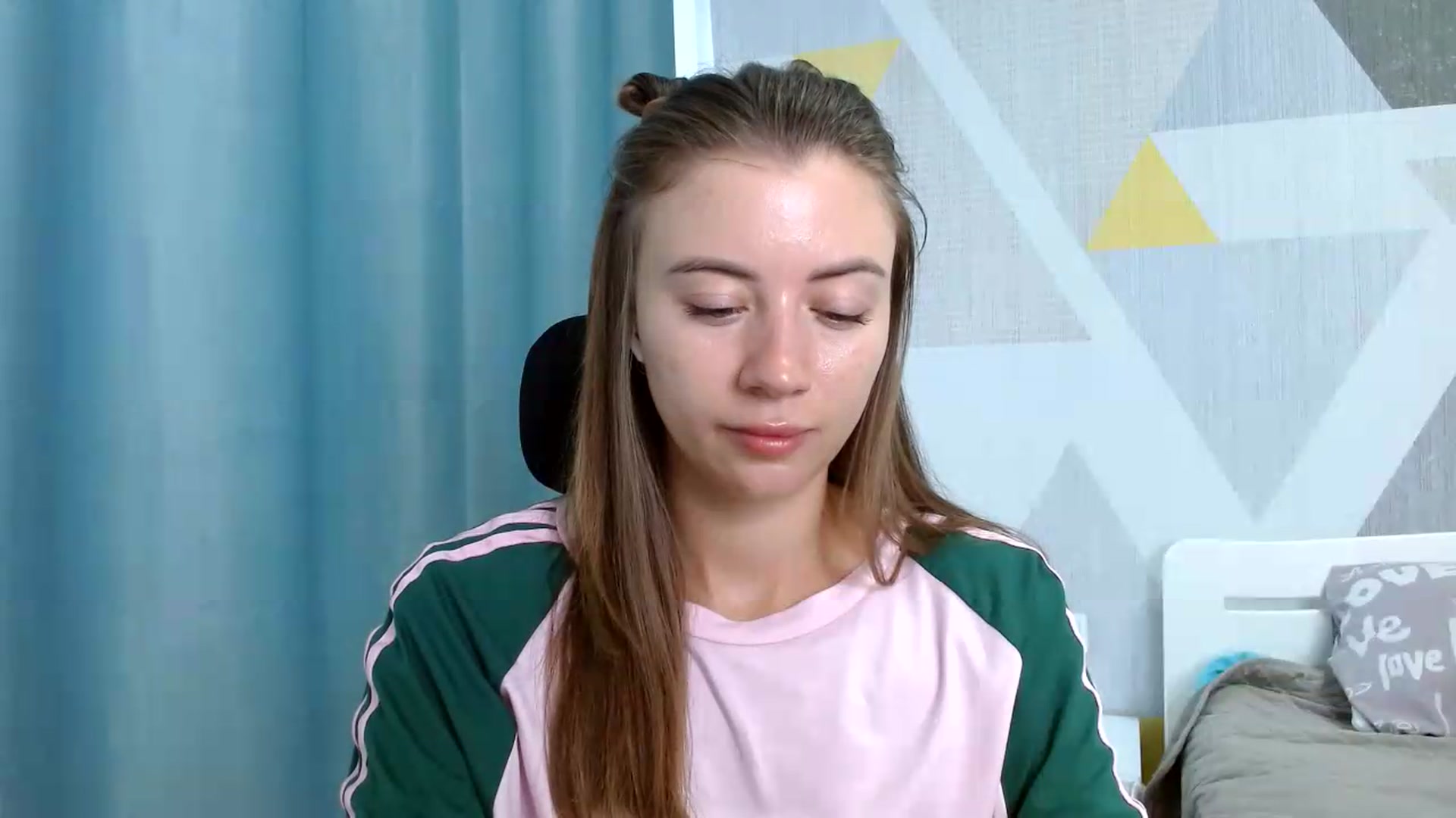 Gallery image thumbnail from Sulfate0's myfreecams stream on, 08/19/2026, 06:59 image 4 of 20