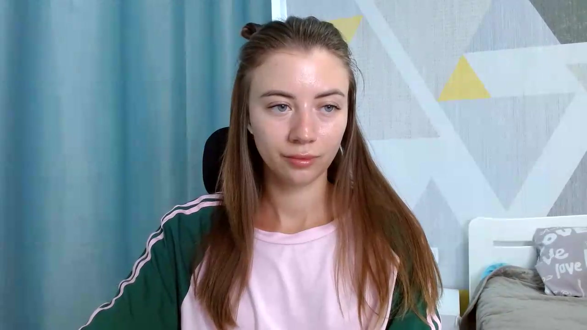 Gallery image thumbnail from Sulfate0's myfreecams stream on, 08/19/2026, 06:59 image 7 of 20