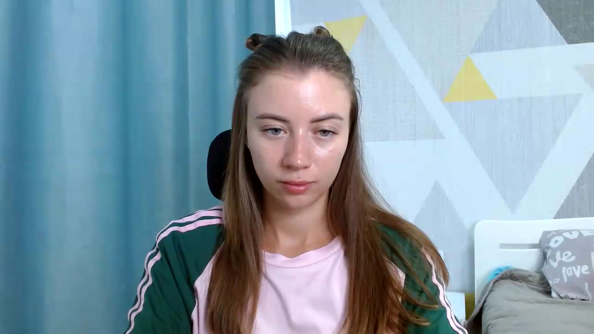Gallery image thumbnail from Sulfate0's myfreecams stream on, 08/19/2026, 06:59 image 10 of 20