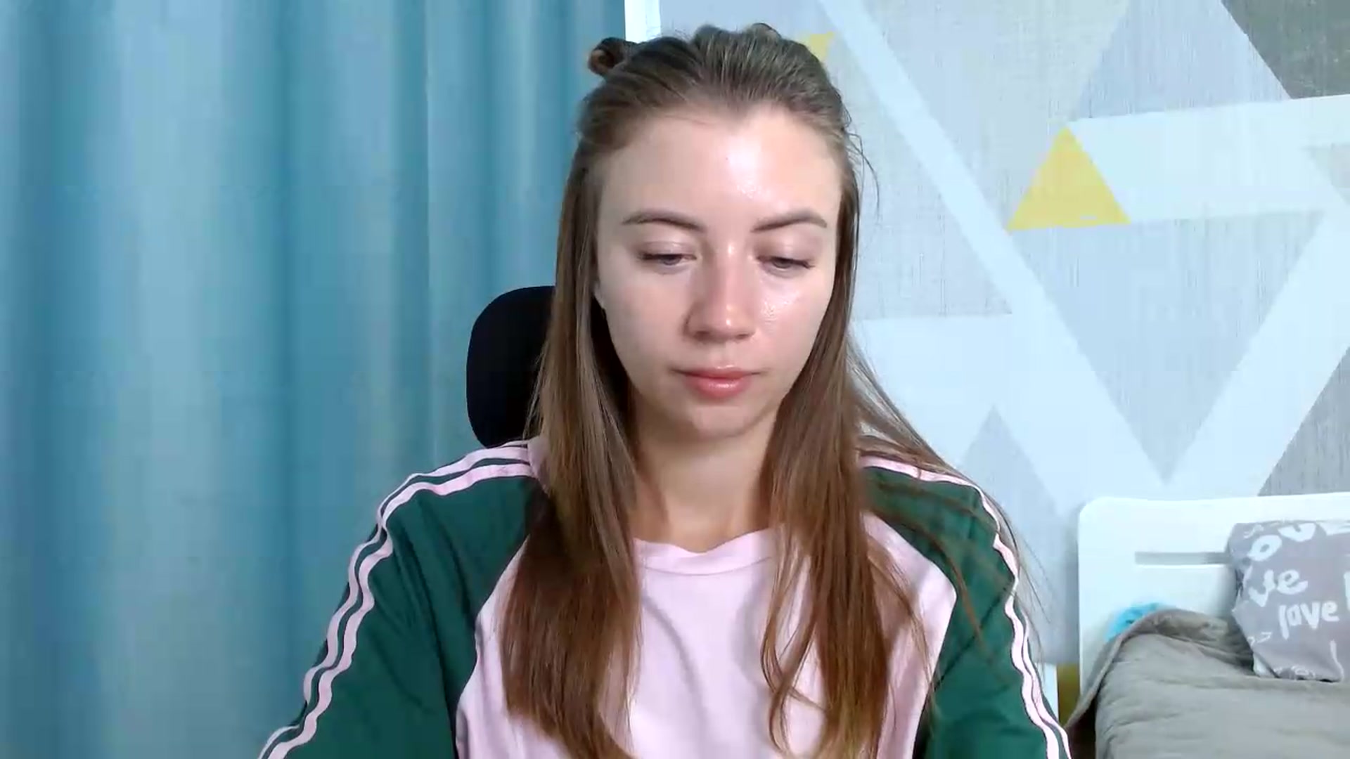 Gallery image thumbnail from Sulfate0's myfreecams stream on, 08/19/2026, 06:59 image 8 of 20