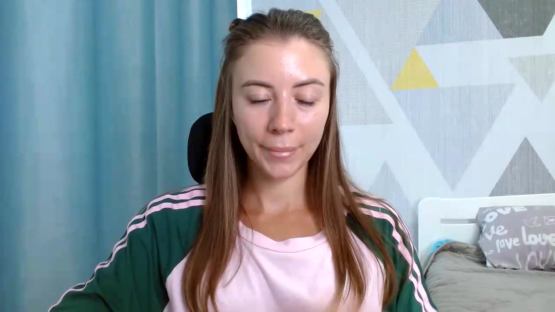 Gallery image thumbnail from Sulfate0's myfreecams stream on, 08/19/2026, 07:37 image 10 of 20