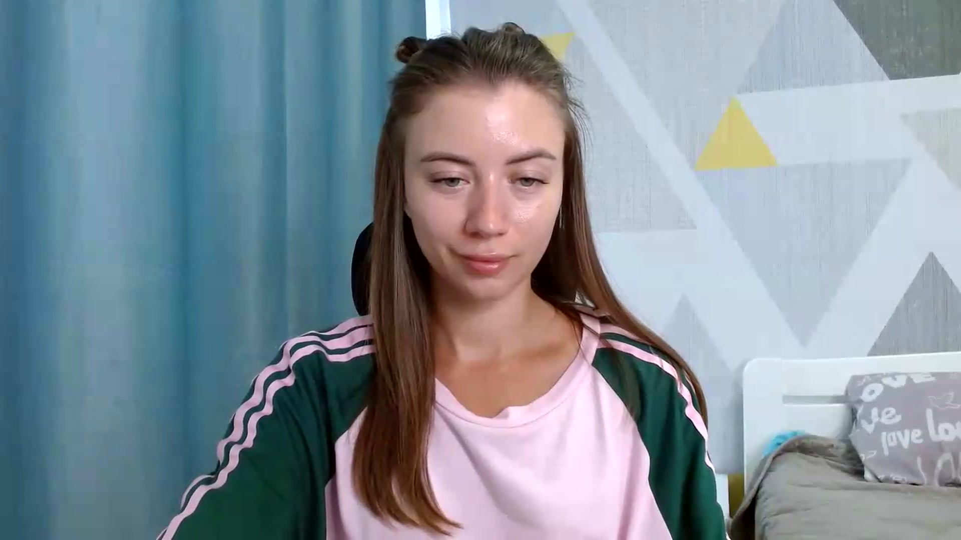 Gallery image thumbnail from Sulfate0's myfreecams stream on, 08/19/2026, 07:37 image 20 of 20