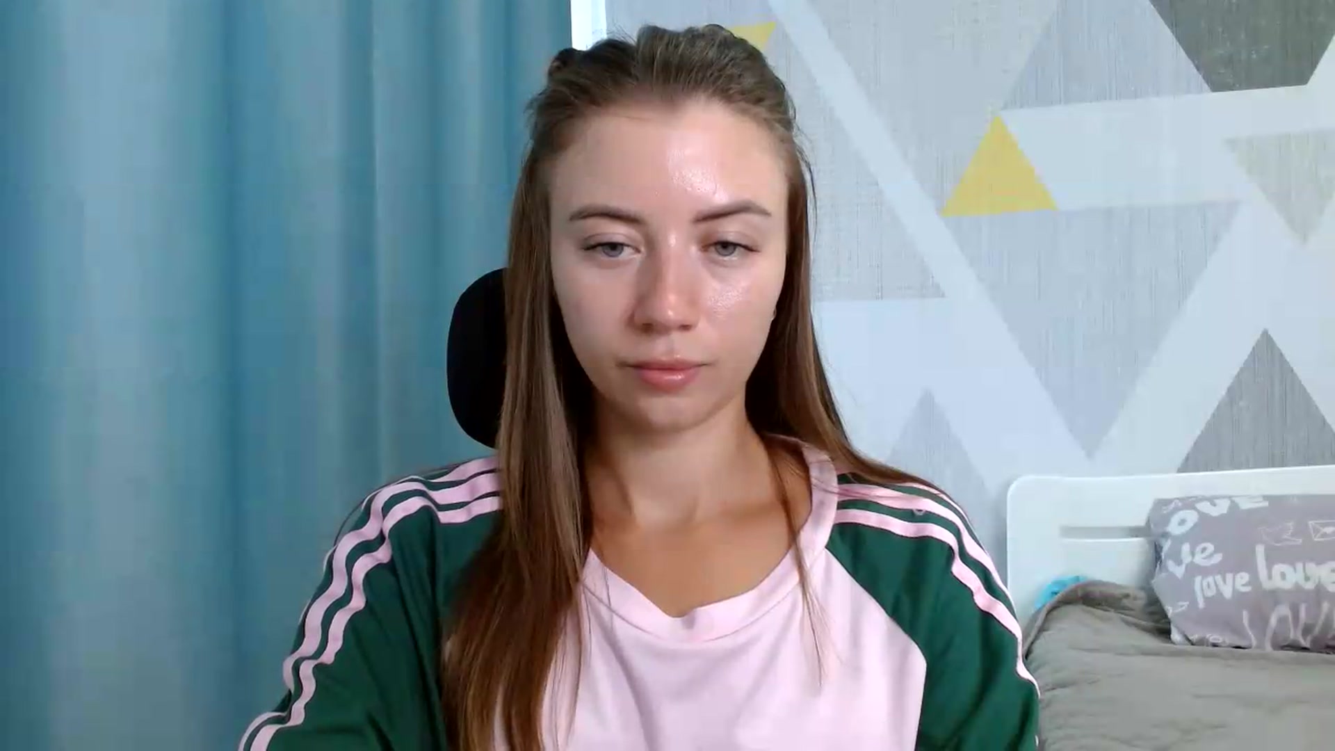 Gallery image thumbnail from Sulfate0's myfreecams stream on, 08/19/2026, 07:37 image 13 of 20