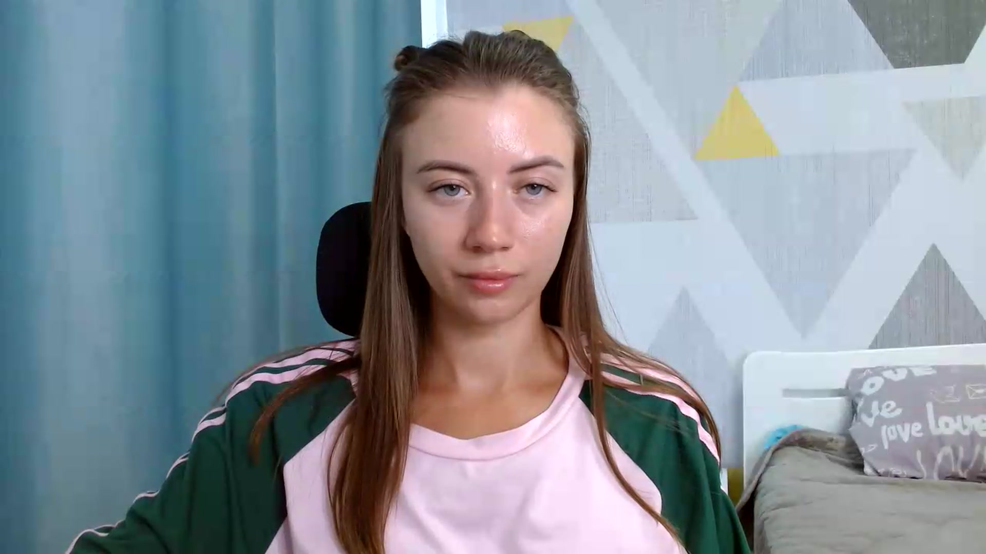 Gallery image thumbnail from Sulfate0's myfreecams stream on, 08/19/2026, 07:37 image 7 of 20