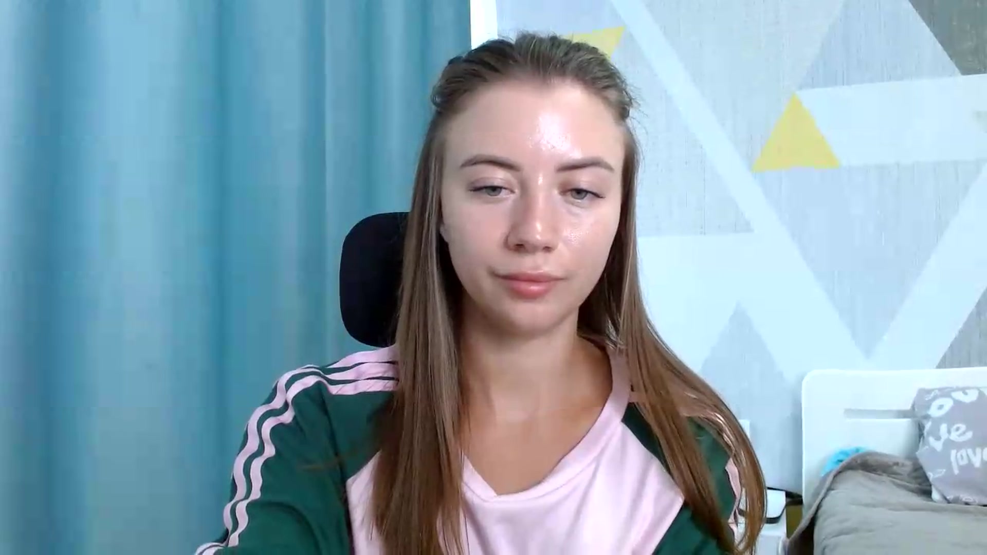 Gallery image thumbnail from Sulfate0's myfreecams stream on, 08/19/2026, 08:38 image 16 of 20