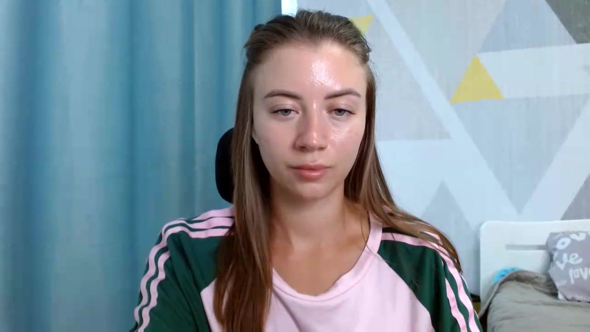 Gallery image thumbnail from Sulfate0's myfreecams stream on, 08/19/2026, 08:38 image 14 of 20