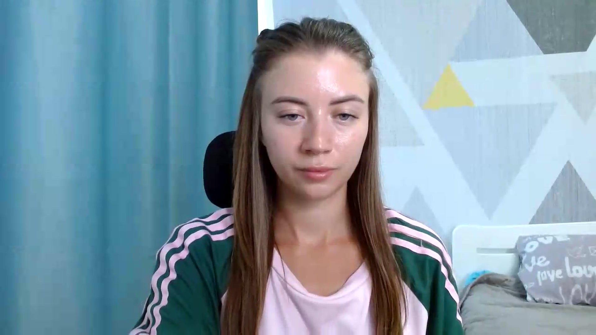 Gallery image thumbnail from Sulfate0's myfreecams stream on, 08/19/2026, 08:38 image 13 of 20
