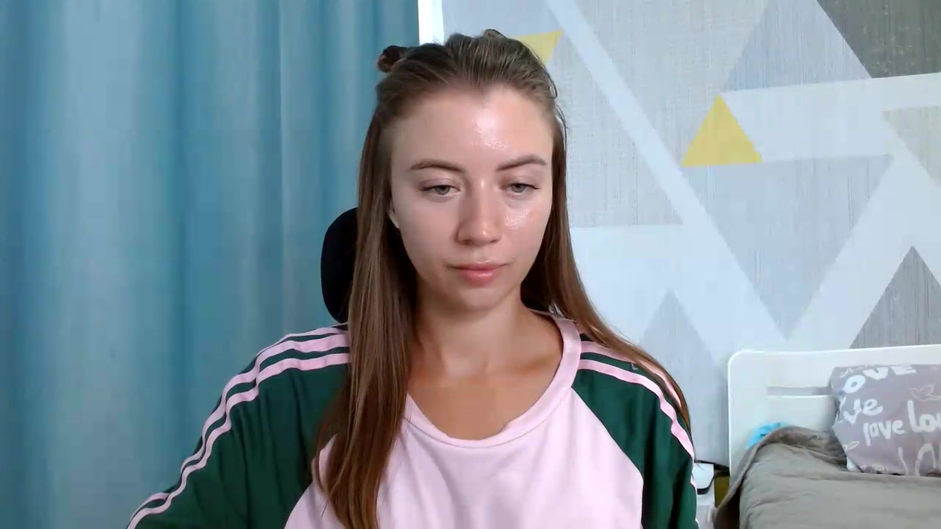 Gallery image thumbnail from Sulfate0's myfreecams stream on, 08/19/2026, 08:38 image 3 of 20