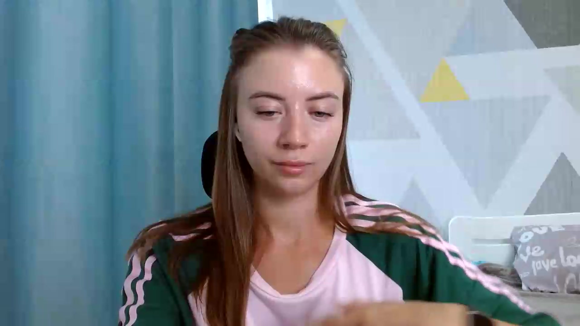 Gallery image thumbnail from Sulfate0's myfreecams stream on, 08/19/2026, 08:38 image 5 of 20