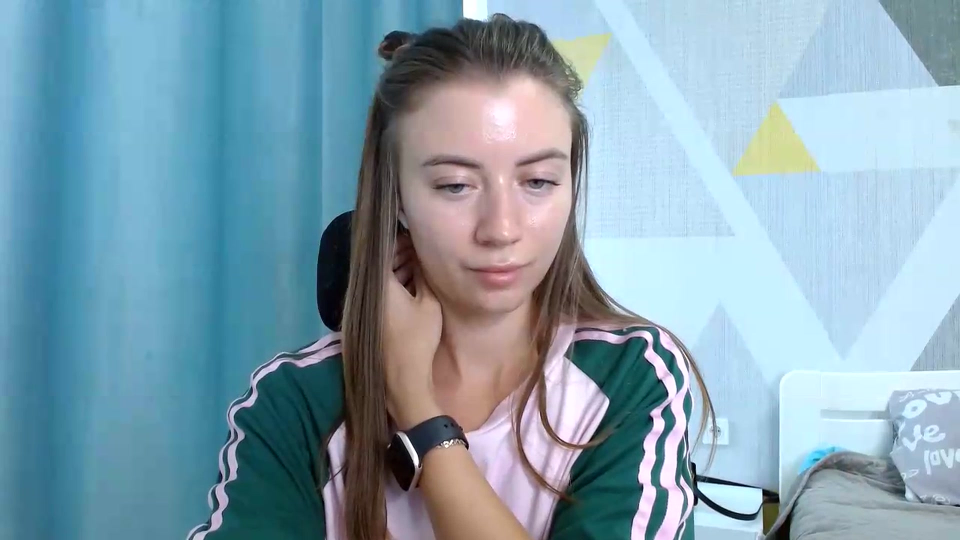 Gallery image thumbnail from Sulfate0's myfreecams stream on, 08/19/2026, 09:11 image 2 of 20