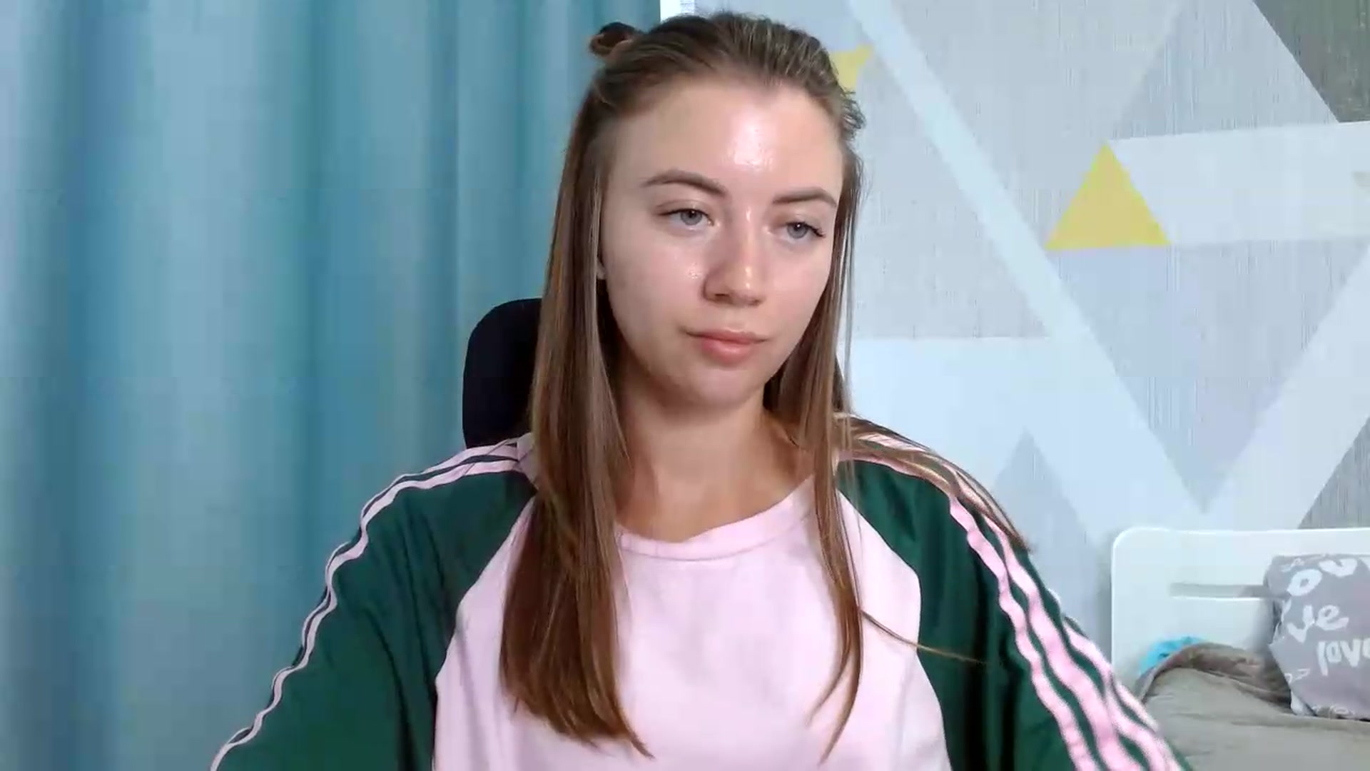Gallery image thumbnail from Sulfate0's myfreecams stream on, 08/19/2026, 09:11 image 4 of 20