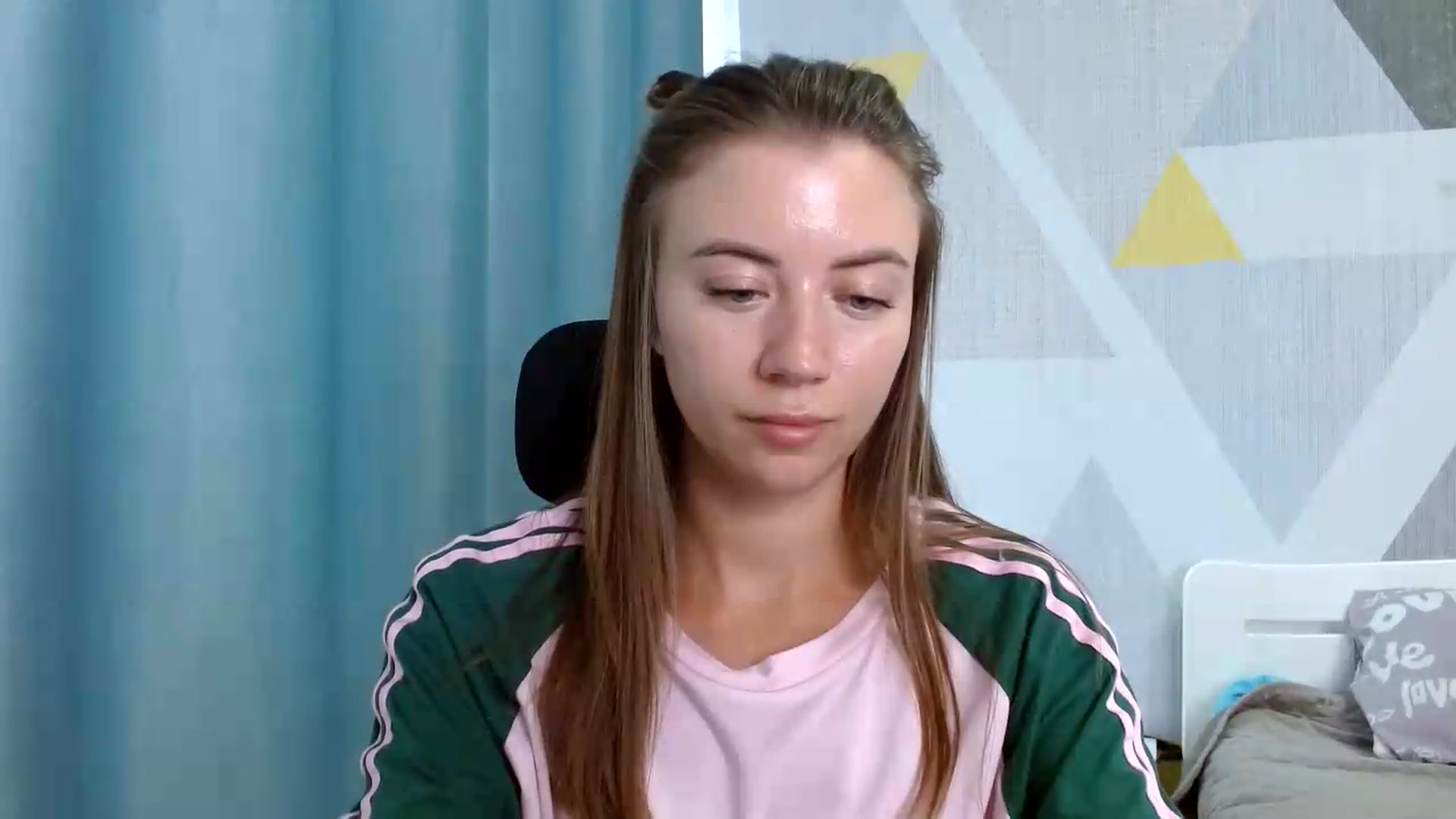 Gallery image thumbnail from Sulfate0's myfreecams stream on, 08/19/2026, 09:11 image 6 of 20