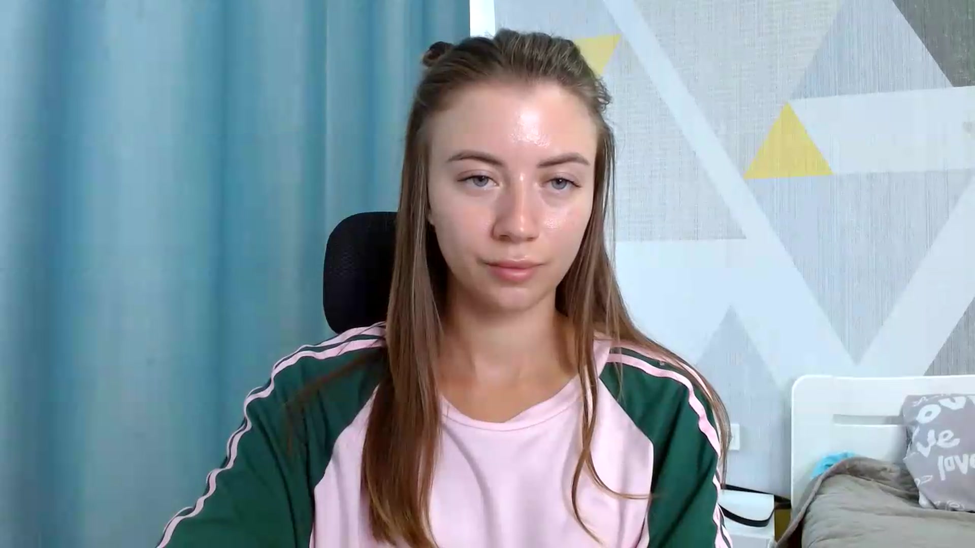 Gallery image thumbnail from Sulfate0's myfreecams stream on, 08/19/2026, 09:11 image 3 of 20