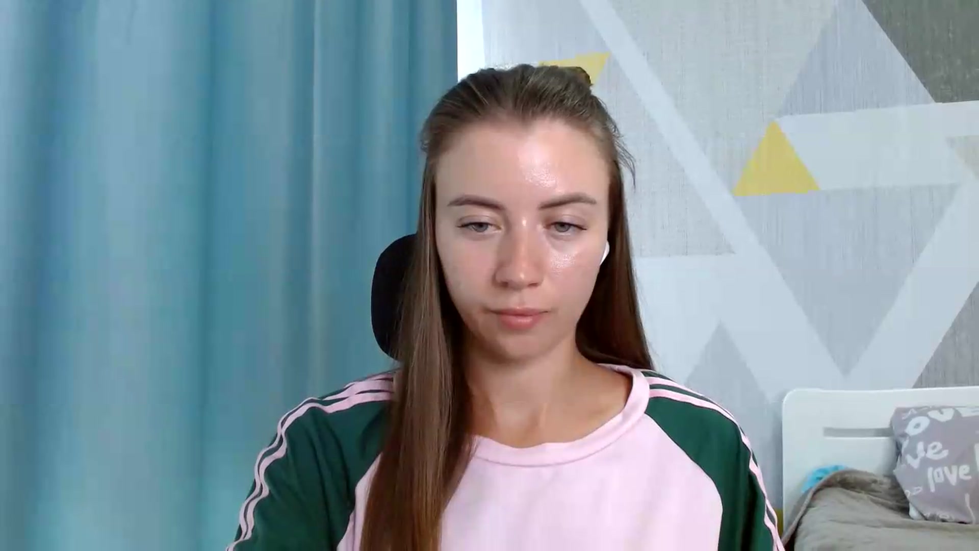 Gallery image thumbnail from Sulfate0's myfreecams stream on, 08/19/2026, 11:13 image 20 of 20