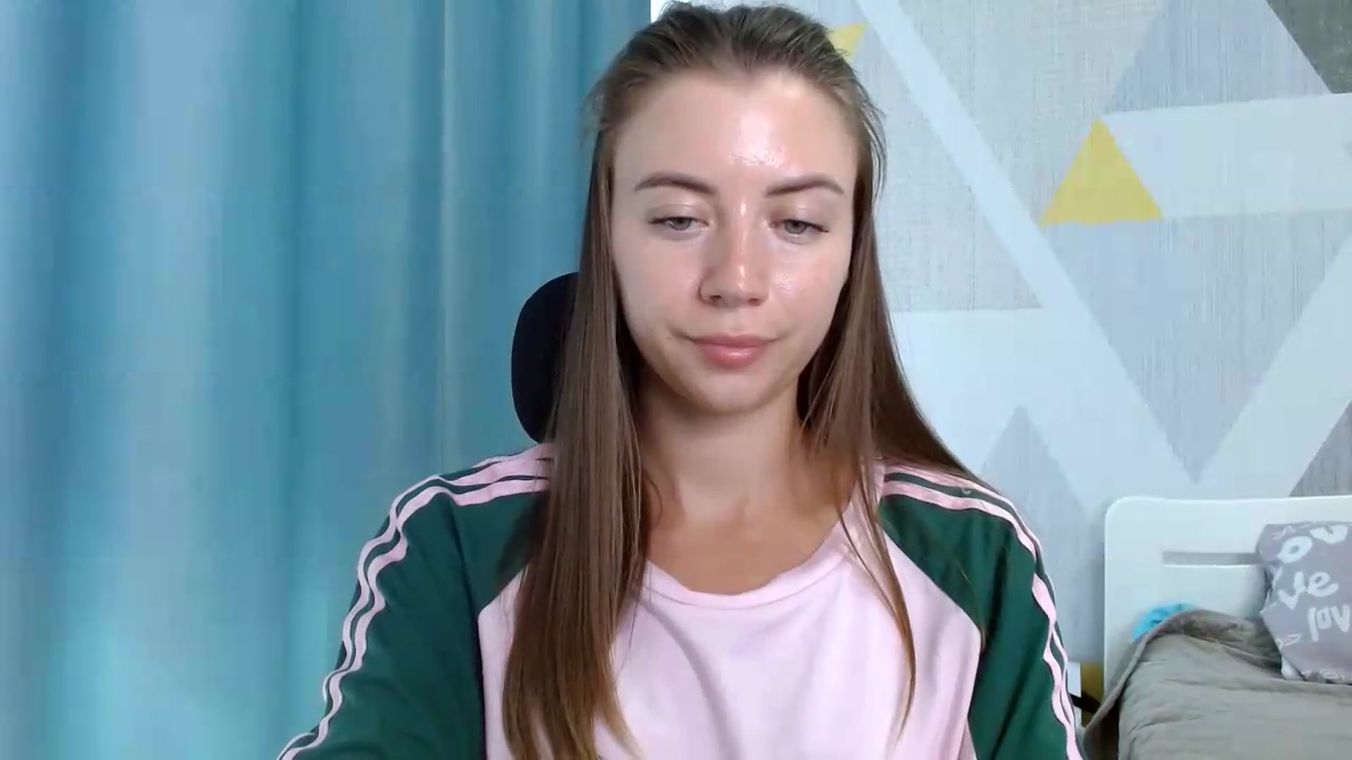 Gallery image thumbnail from Sulfate0's myfreecams stream on, 08/19/2026, 11:52 image 15 of 20