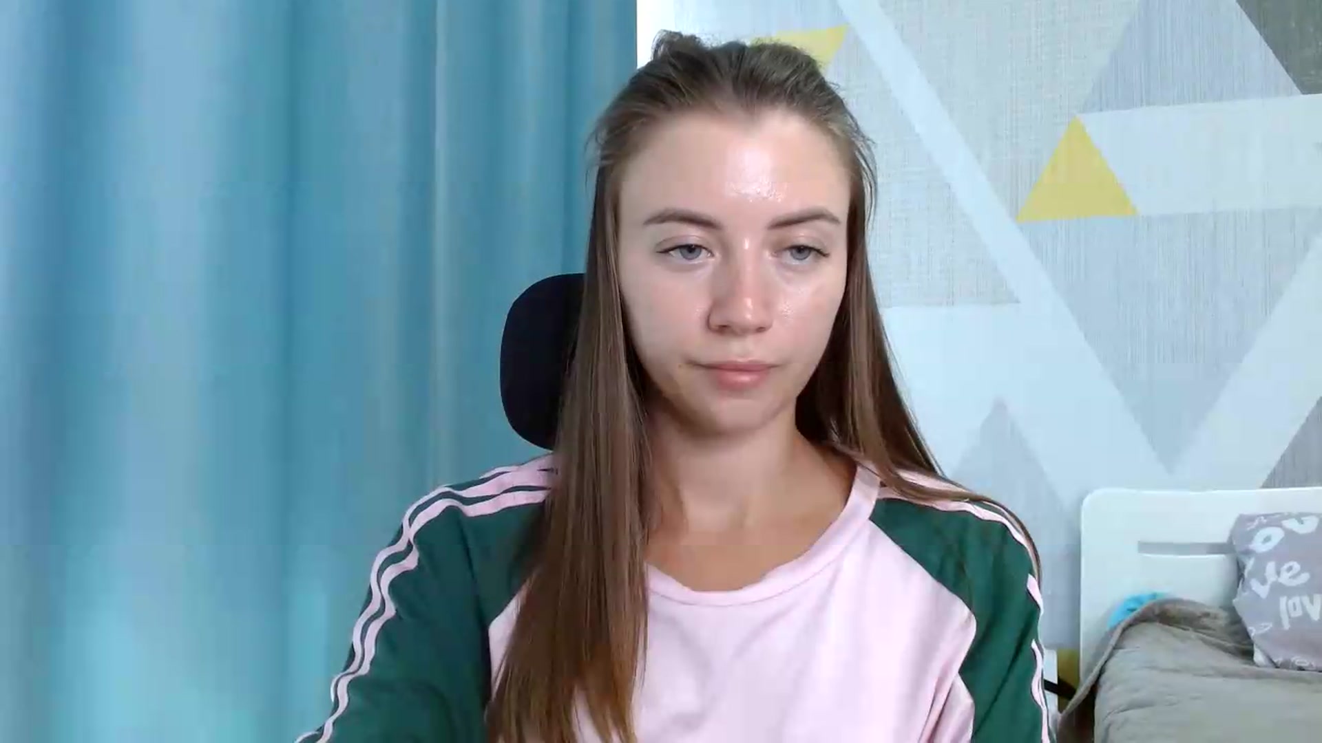 Gallery image thumbnail from Sulfate0's myfreecams stream on, 08/19/2026, 11:52 image 12 of 20
