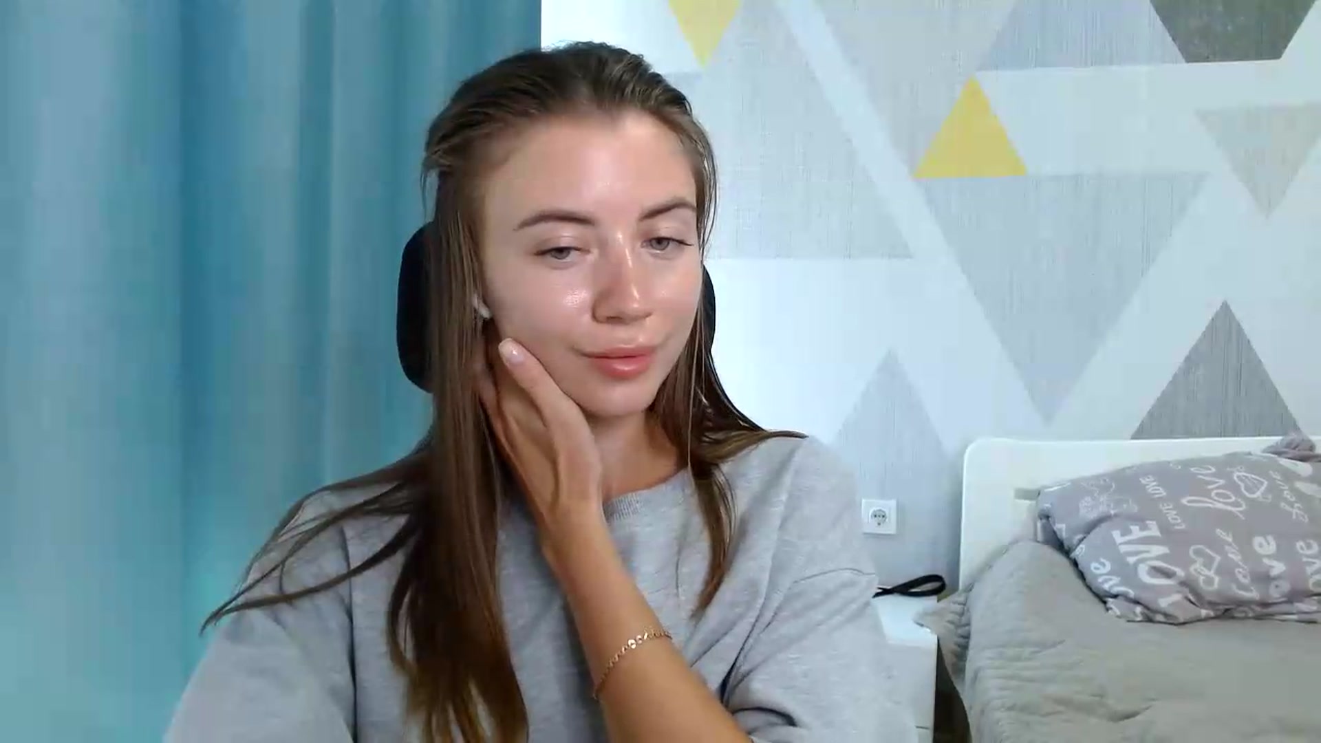 Gallery image thumbnail from Sulfate0's myfreecams stream on, 08/21/2026, 10:33 image 15 of 20