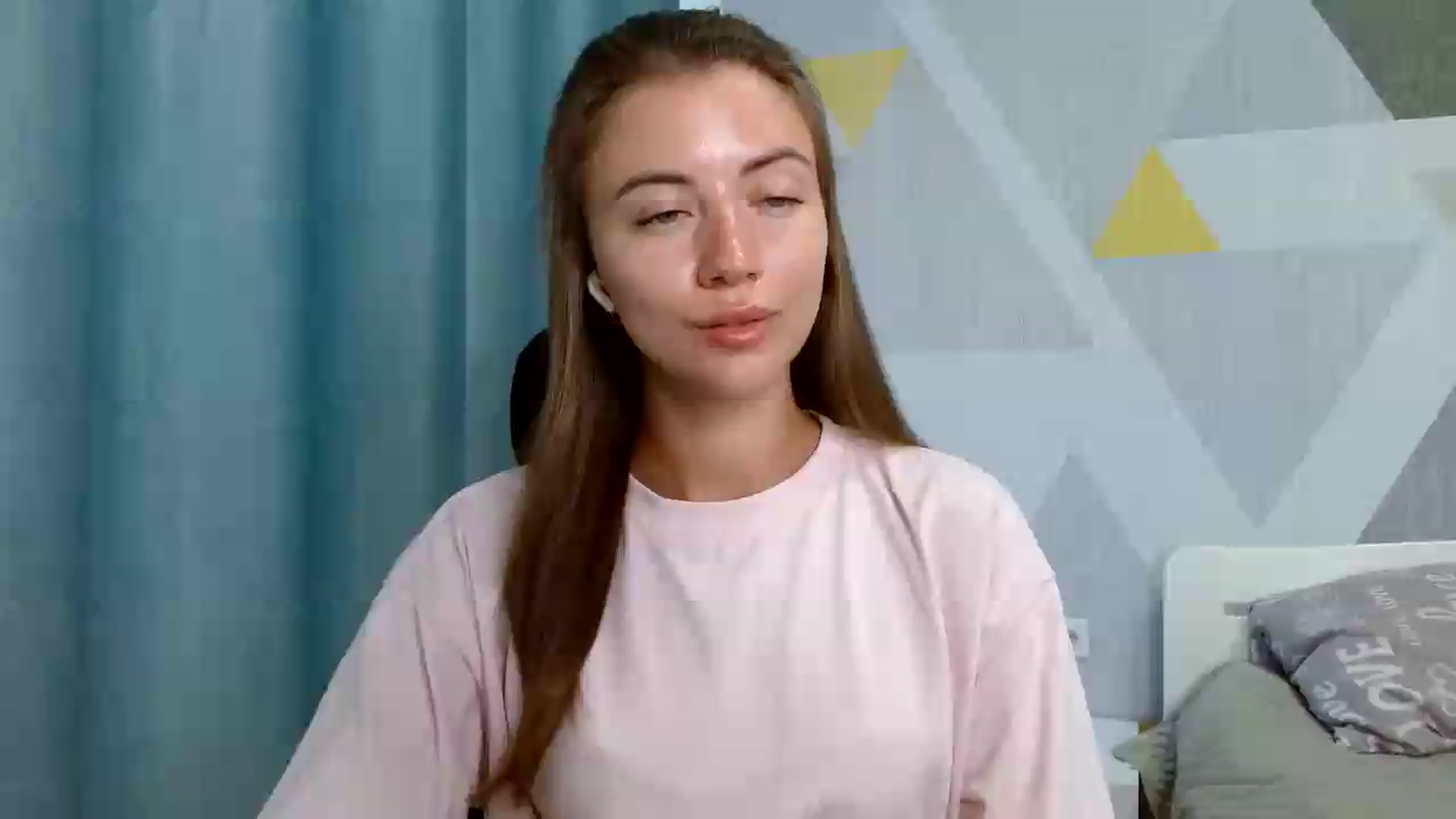 Gallery image thumbnail from Sulfate0's myfreecams stream on, 08/25/2026, 07:01 image 10 of 20