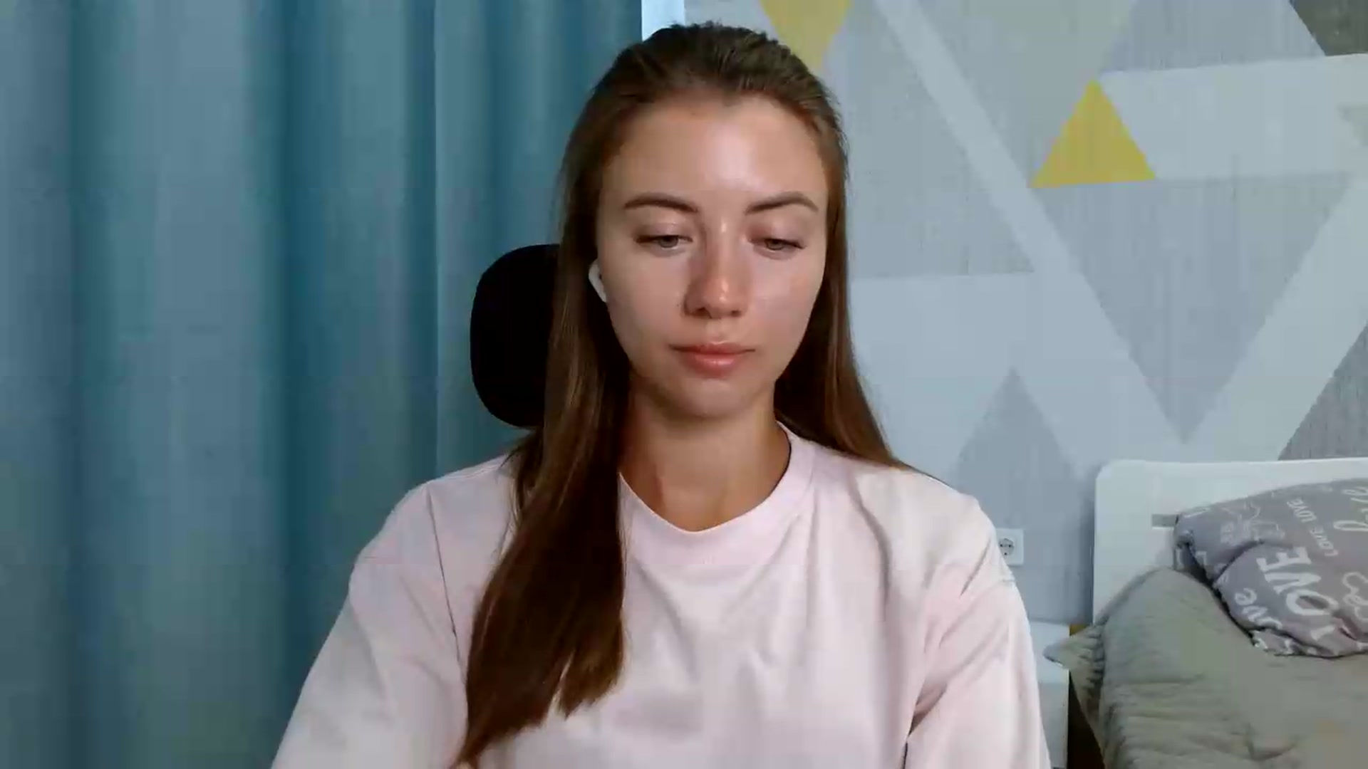 Gallery image thumbnail from Sulfate0's myfreecams stream on, 08/25/2026, 07:01 image 13 of 20