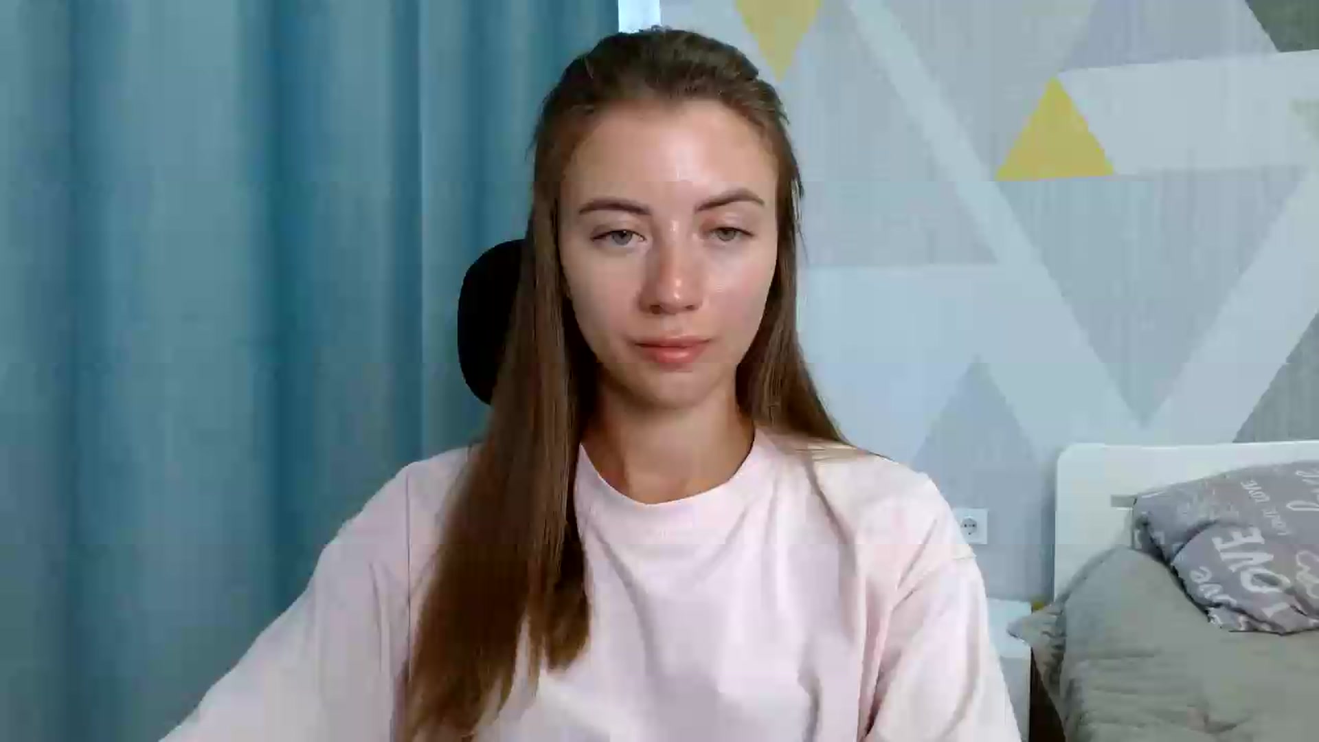Gallery image thumbnail from Sulfate0's myfreecams stream on, 08/25/2026, 07:01 image 17 of 20