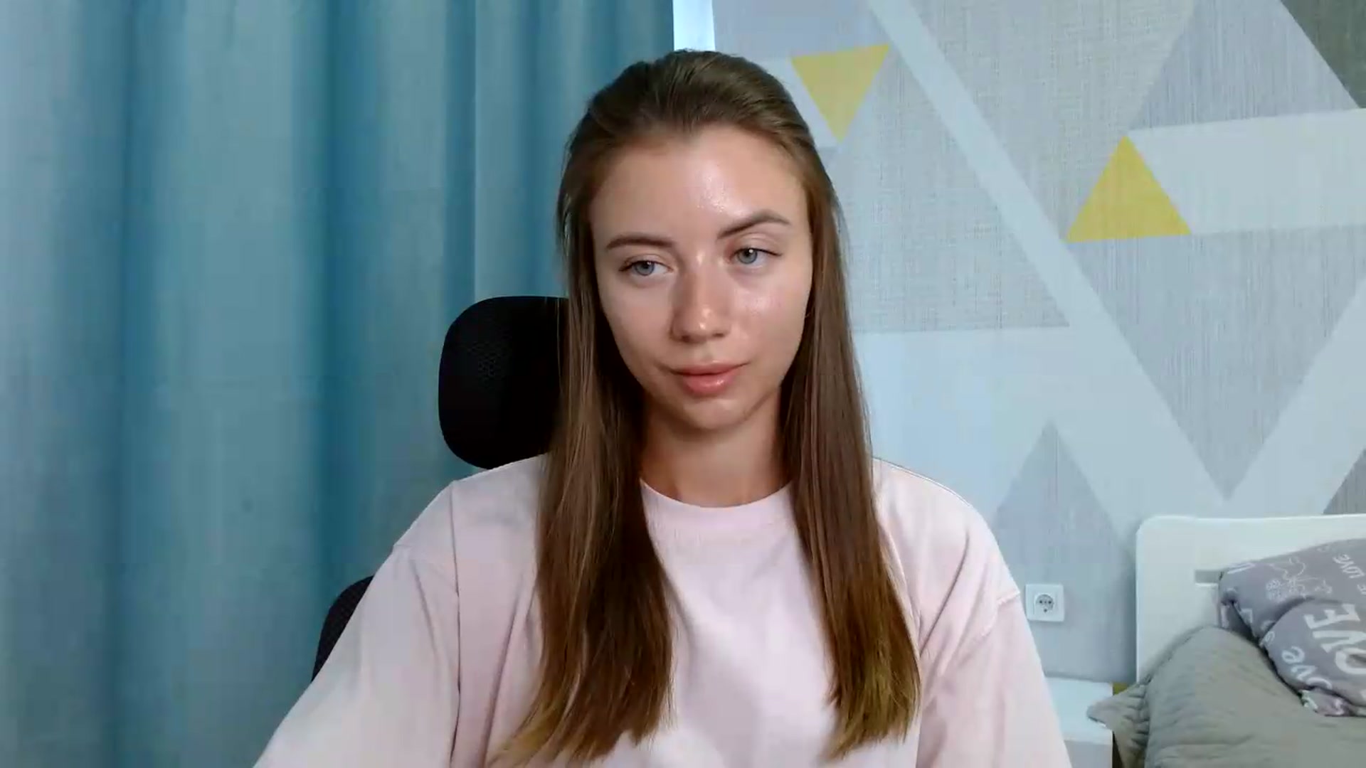 Gallery image thumbnail from Sulfate0's myfreecams stream on, 08/25/2026, 07:29 image 18 of 20