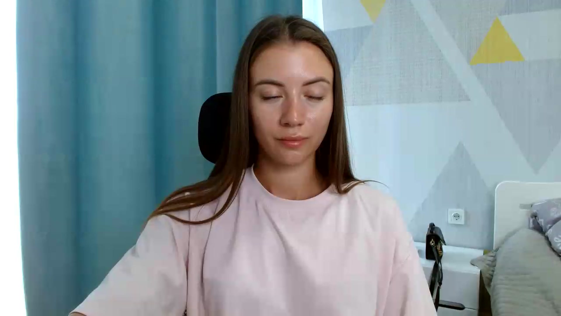 Gallery image thumbnail from Sulfate0's myfreecams stream on, 08/25/2026, 08:59 image 17 of 20