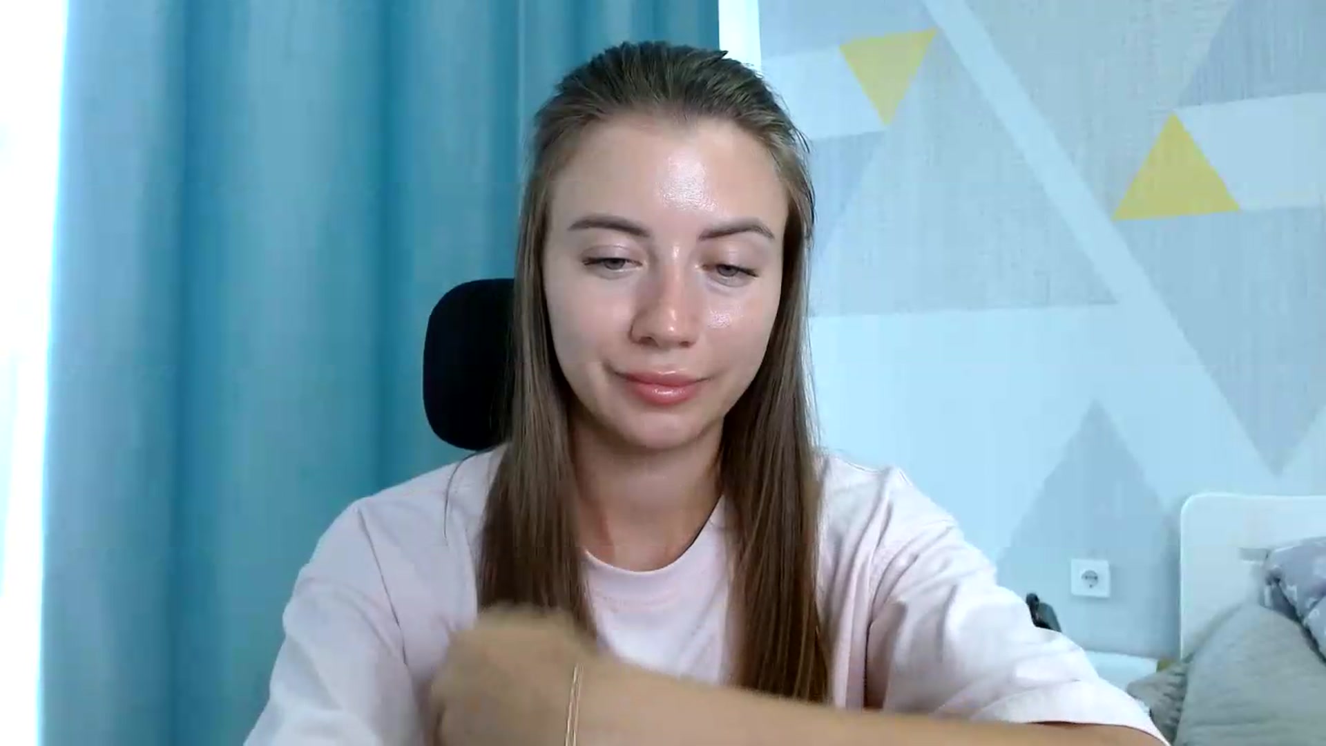 Gallery image thumbnail from Sulfate0's myfreecams stream on, 08/25/2026, 11:01 image 11 of 20