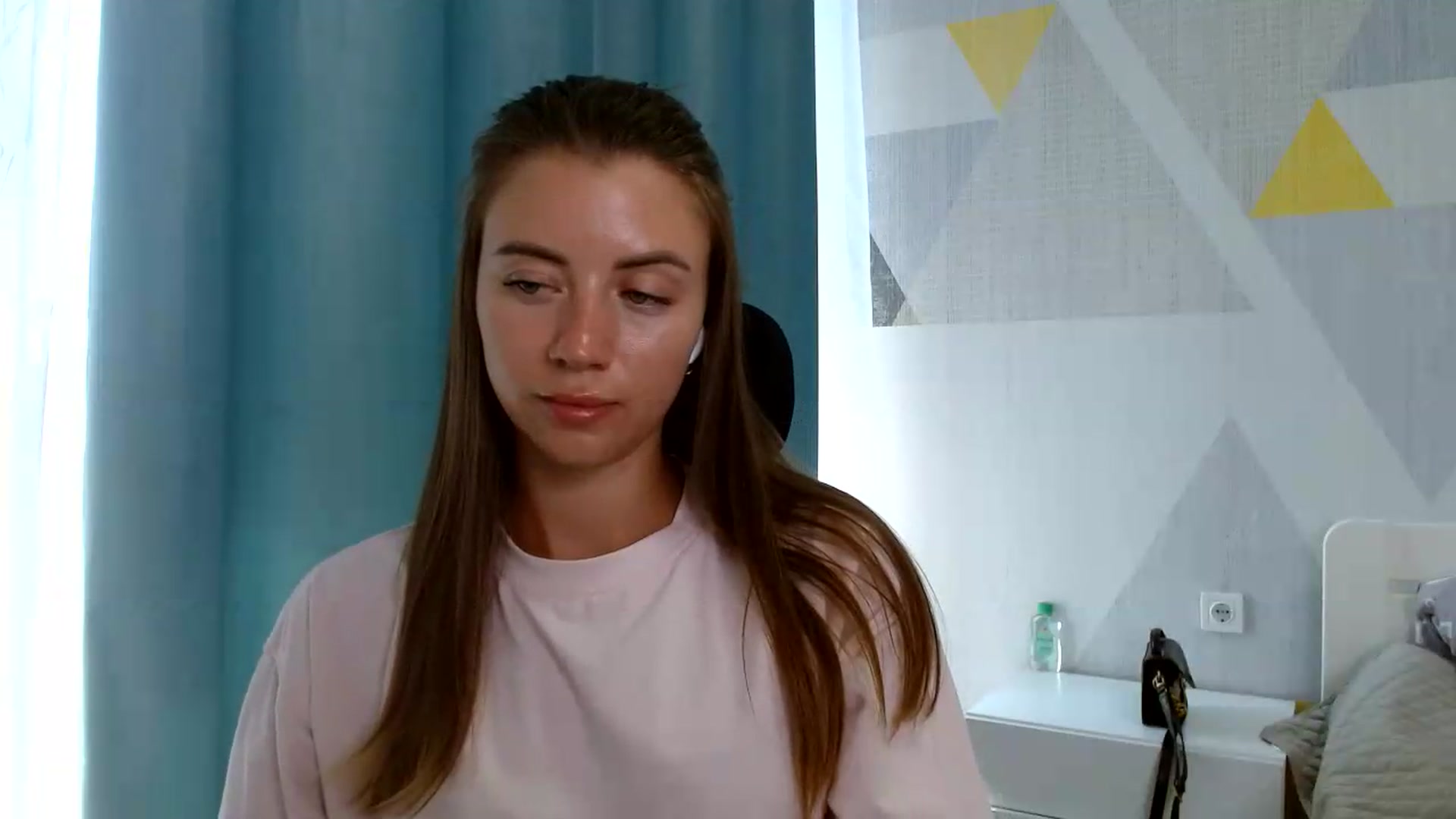 Gallery image thumbnail from Sulfate0's myfreecams stream on, 08/25/2026, 11:01 image 17 of 20