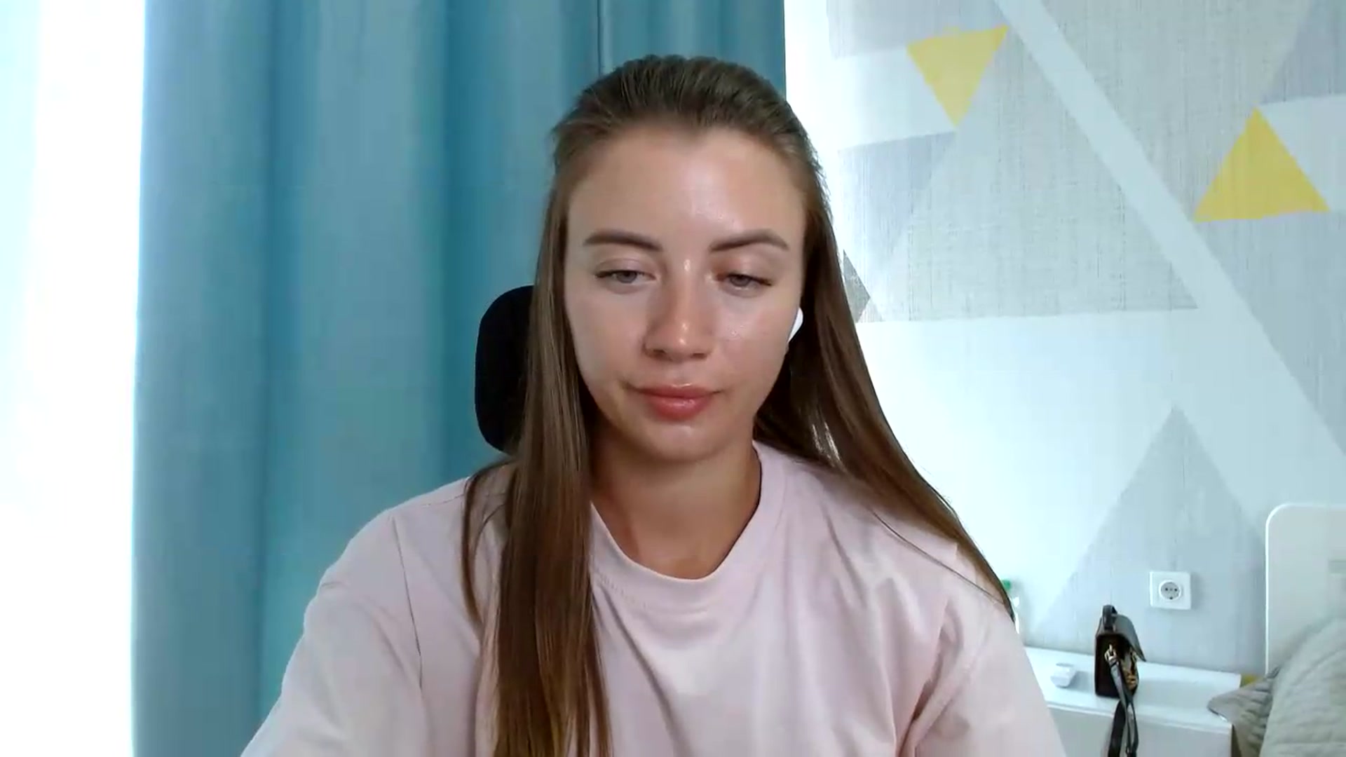 Gallery image thumbnail from Sulfate0's myfreecams stream on, 08/25/2026, 11:01 image 4 of 20