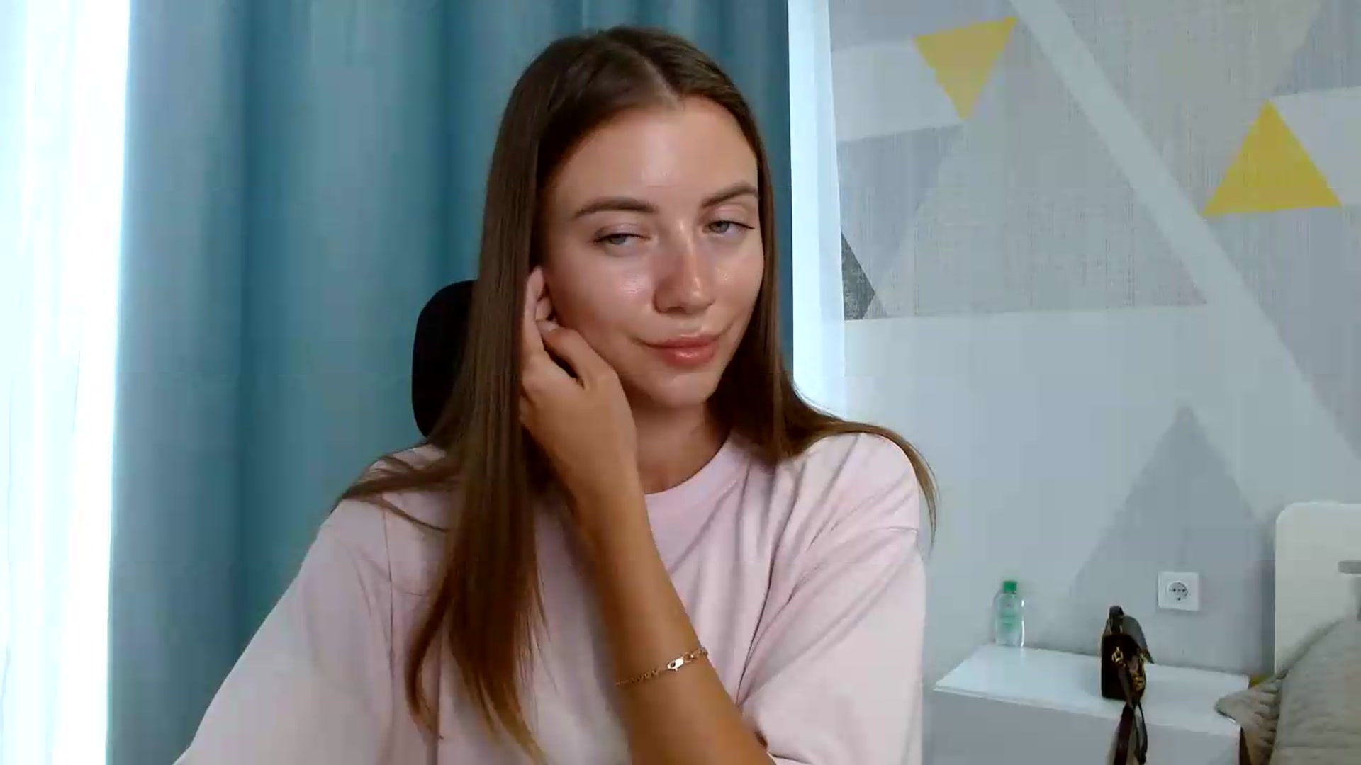 Gallery image thumbnail from Sulfate0's myfreecams stream on, 08/25/2026, 11:54 image 11 of 20