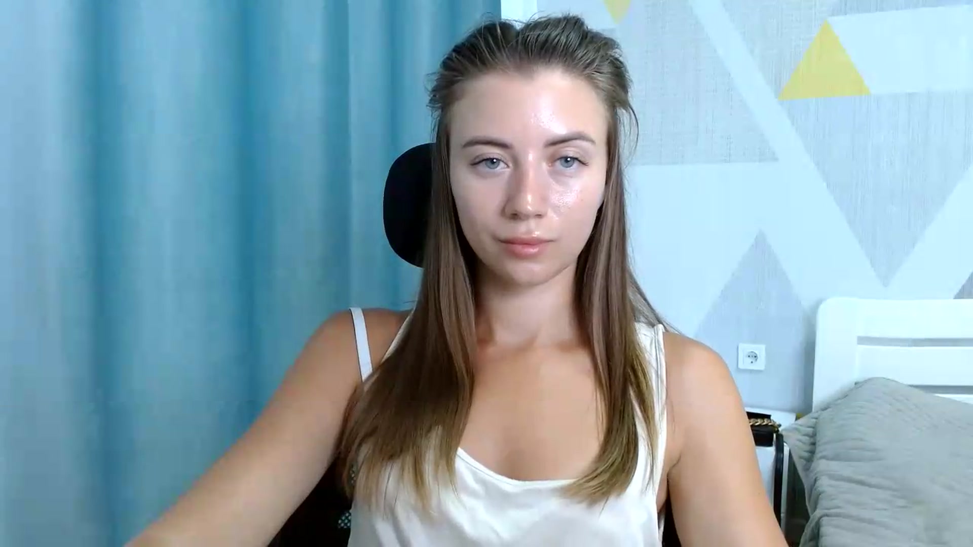 Gallery image thumbnail from Sulfate0's myfreecams stream on, 08/26/2026, 10:01 image 15 of 20