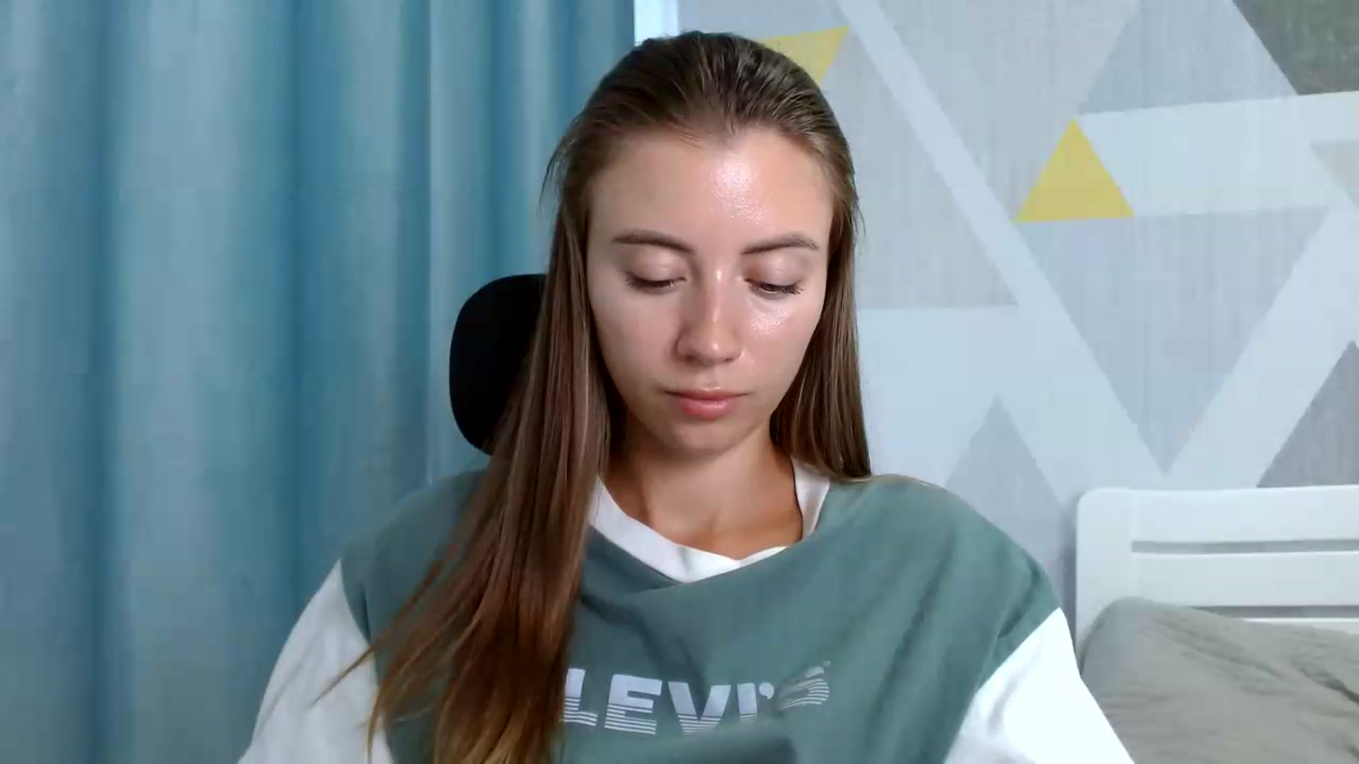 Gallery image thumbnail from Sulfate0's myfreecams stream on, 08/27/2026, 09:15 image 13 of 20