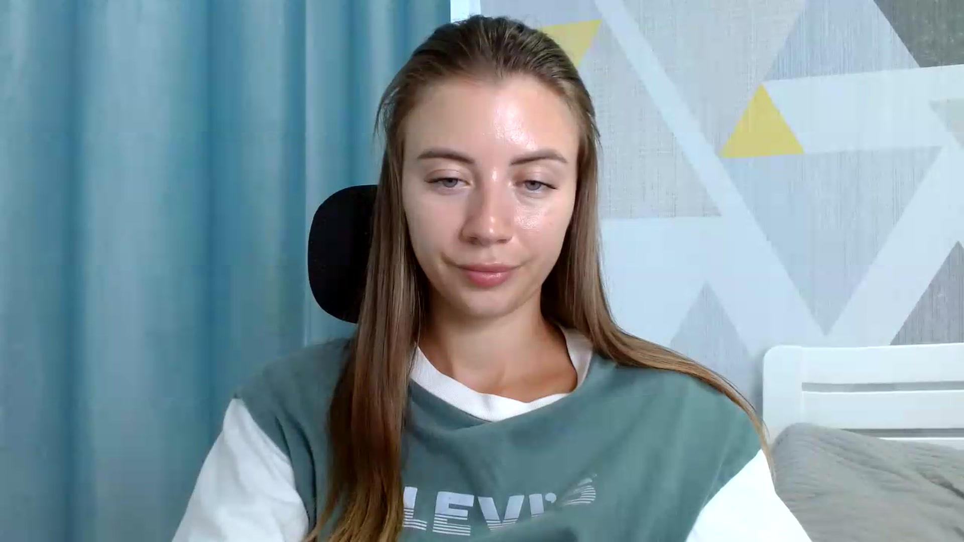 Gallery image thumbnail from Sulfate0's myfreecams stream on, 08/27/2026, 09:15 image 16 of 20