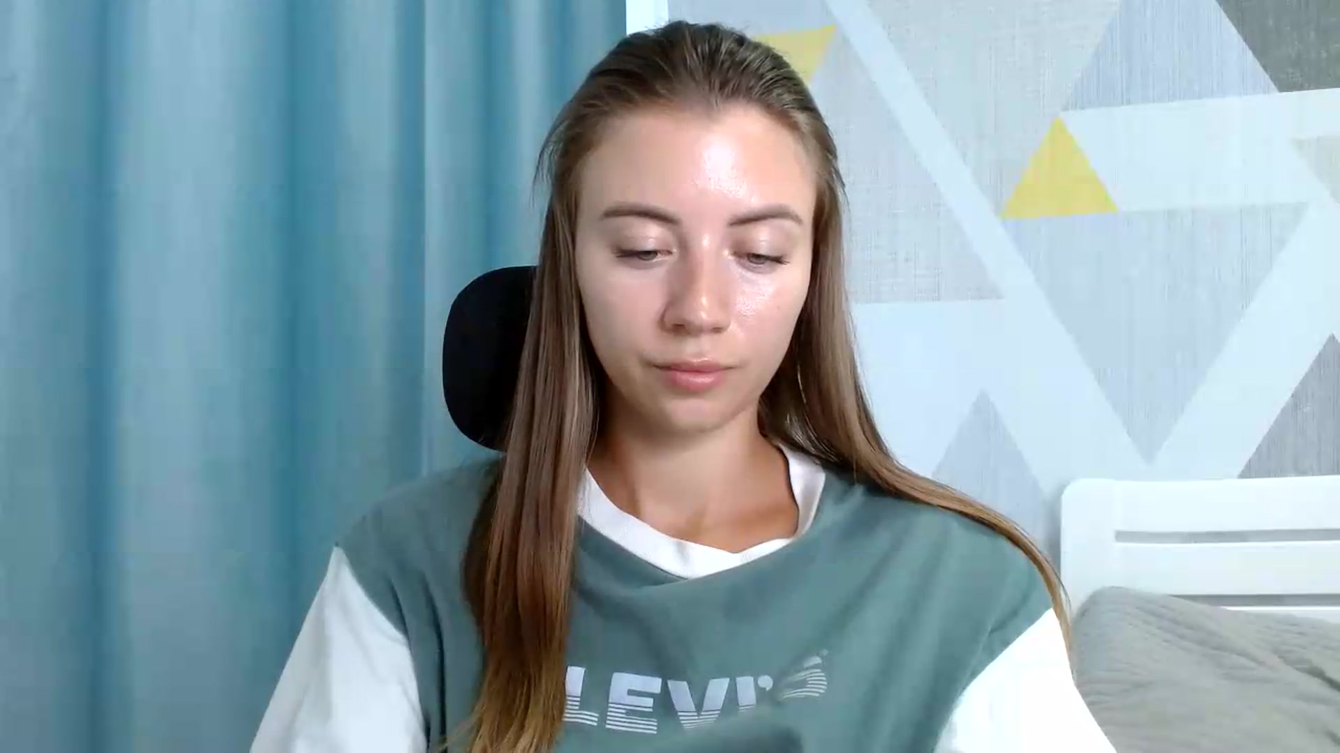 Gallery image thumbnail from Sulfate0's myfreecams stream on, 08/27/2026, 09:15 image 14 of 20