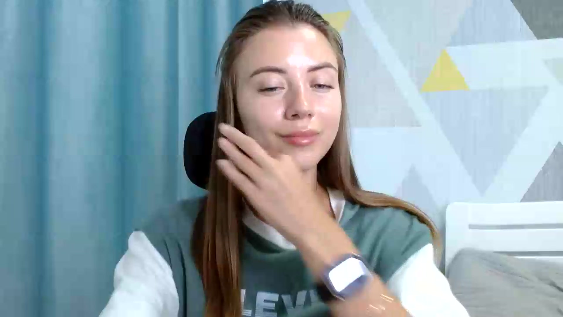 Gallery image thumbnail from Sulfate0's myfreecams stream on, 08/27/2026, 09:15 image 15 of 20
