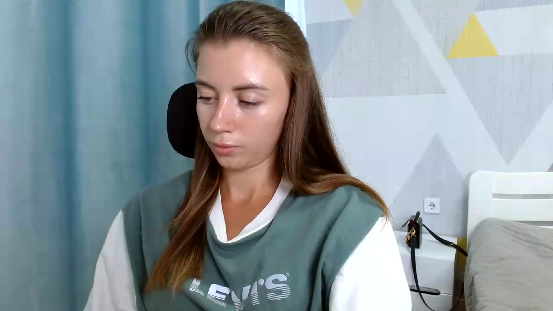 Gallery image thumbnail from Sulfate0's myfreecams stream on, 08/27/2026, 09:56 image 7 of 20