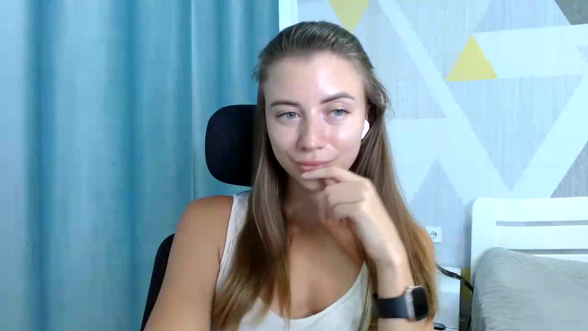 Gallery image thumbnail from Sulfate0's myfreecams stream on, 08/27/2026, 11:44 image 3 of 20