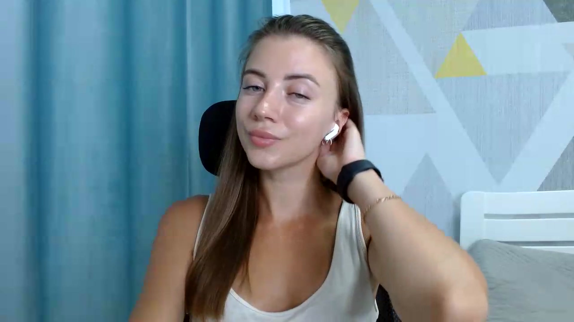 Gallery image thumbnail from Sulfate0's myfreecams stream on, 08/27/2026, 11:44 image 10 of 20