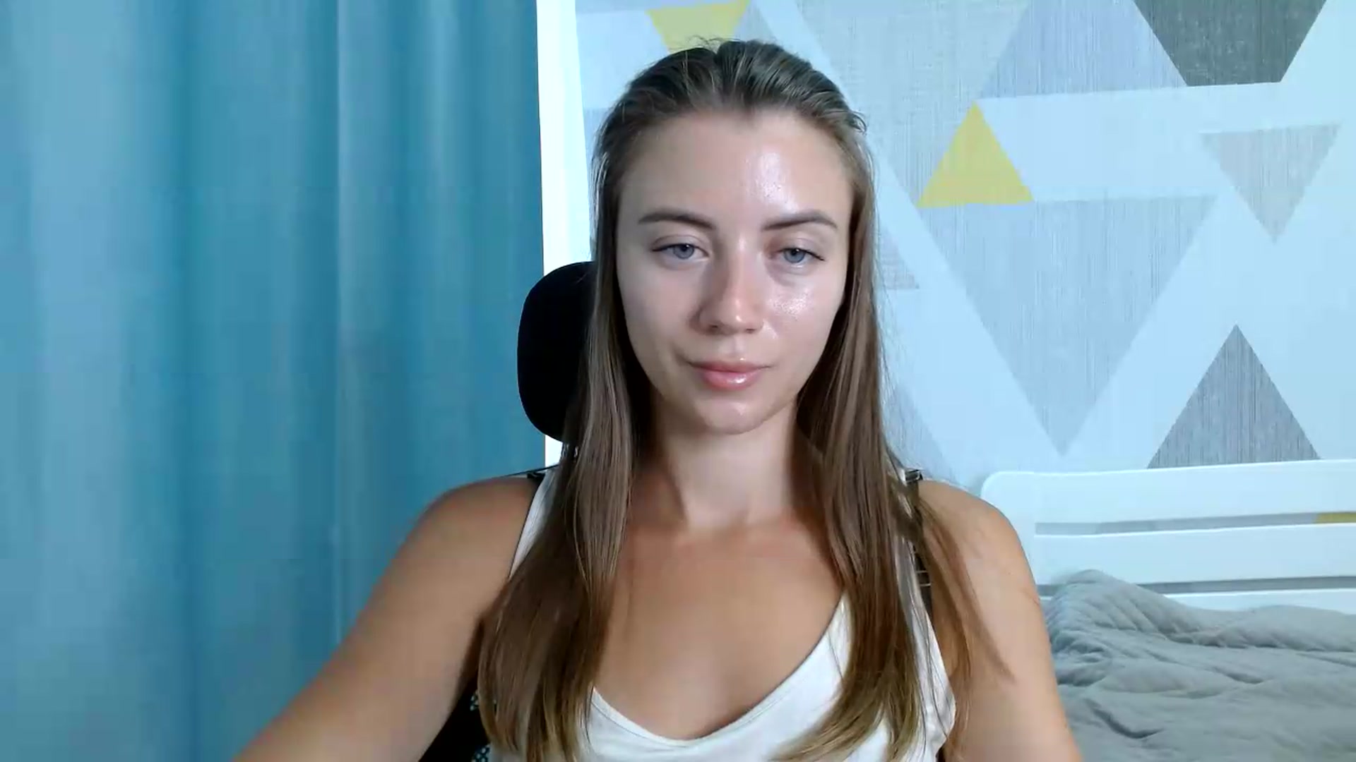Gallery image thumbnail from Sulfate0's myfreecams stream on, 08/28/2026, 10:42 image 15 of 20