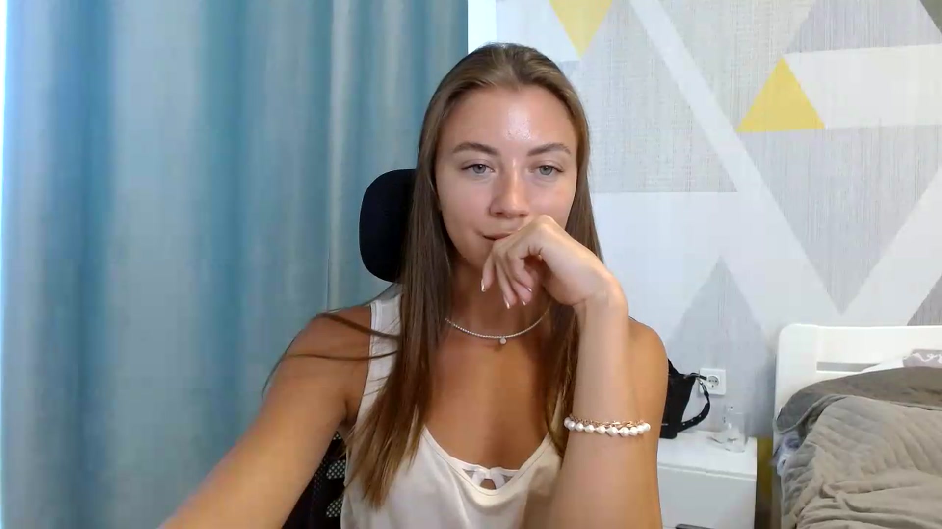 Gallery image thumbnail from Sulfate0's myfreecams stream on, 09/10/2026, 12:53 image 15 of 20