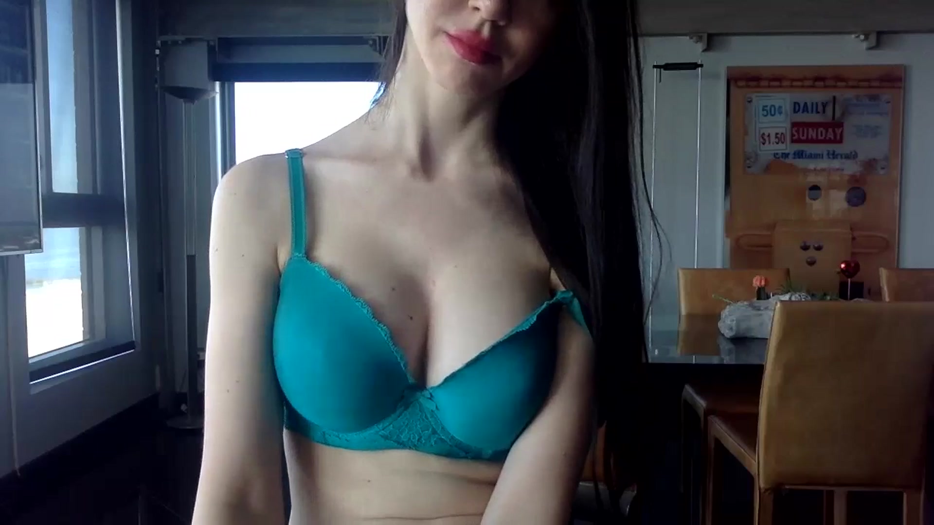 Gallery image thumbnail from SultrySiren19's myfreecams stream on, 06/13/2024, 13:20 image 16 of 20