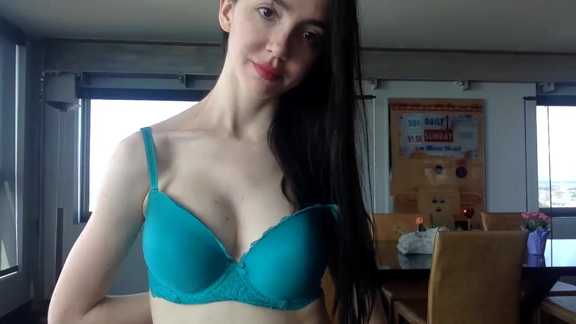Gallery image thumbnail from SultrySiren19's myfreecams stream on, 06/13/2024, 15:40 image 6 of 20